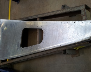 Stamped bottom hopper w/ access window 2.75m